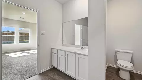 Bath - 122 Pheasant Run, Terrell, TX 75160 photo 4 of 5