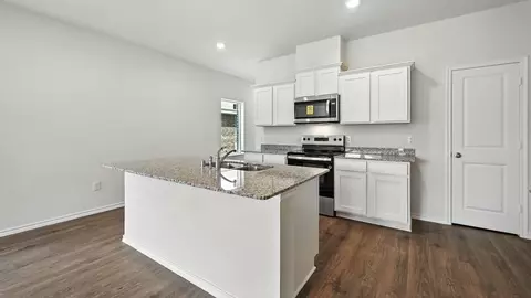 Kitchen - 122 Pheasant Run, Terrell, TX 75160 photo 1 of 3