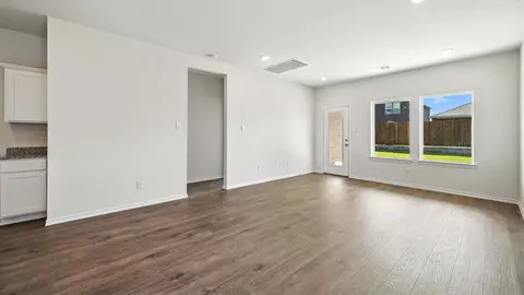 Living - 122 Pheasant Run, Terrell, TX 75160 photo 2 of 2