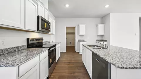 Kitchen - 122 Pheasant Run, Terrell, TX 75160 photo 3 of 3