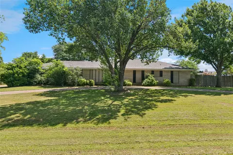 130 Clinton Ln, Midlothian, TX 76065