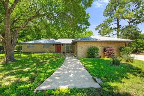 815 N Wright Ave, Kerens, TX 75144