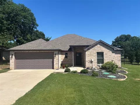 108 Kiowa Dr W, Gainesville, TX 76240