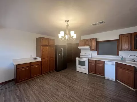 Kitchen - 221 Timberview Ct, Argyle, TX 76226 photo 2 of 3