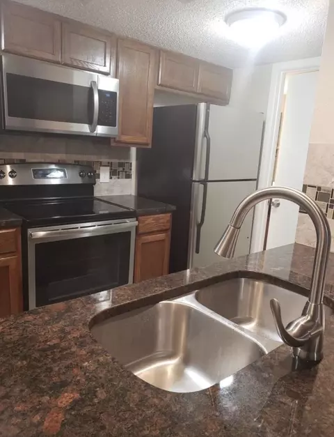 4641 Country Creek Dr #1086, Dallas, TX 75236