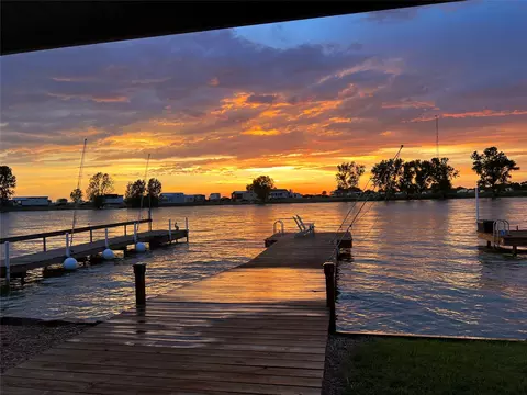 2058 Pelican Isle Dr, Kerens, TX 75144