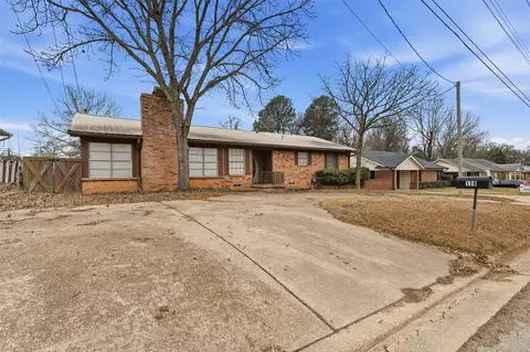128 Laura Dr, Mineola, TX 75773