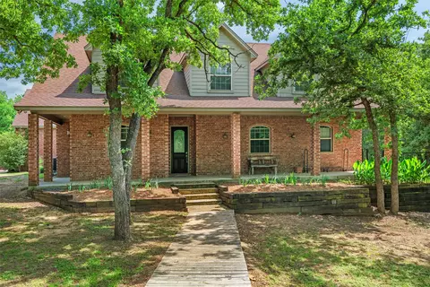 8000 Walnut Dr, Alvarado, TX 76009