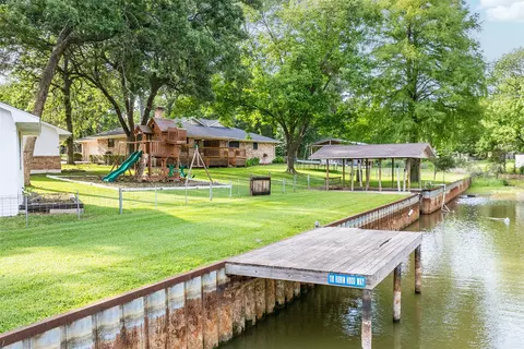 118 Robin Hood Way, Gun Barrel City, TX 75156
