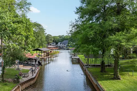 118 Robin Hood Way, Gun Barrel City, TX 75156