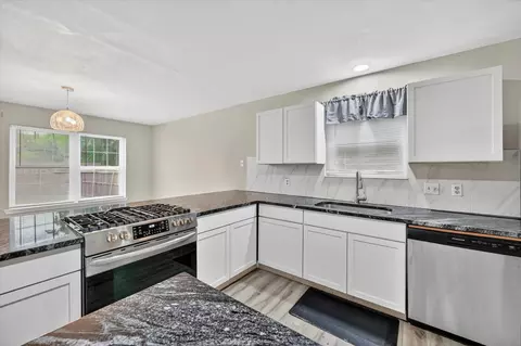 Kitchen - 3025 David Dr, Rowlett, TX 75088 photo 3 of 4