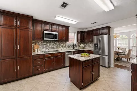 1521 Curtis Ln, Cedar Hill, TX 75104