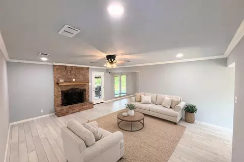 1111 Joel St, Groesbeck, TX 76642