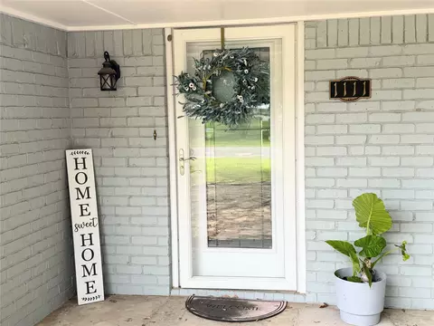 1111 Joel St, Groesbeck, TX 76642