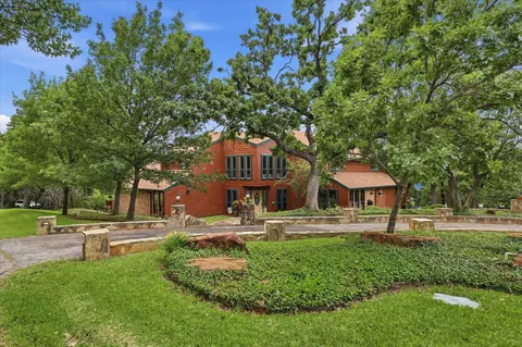 122 Brookdale Dr, Highland Village, TX 75077