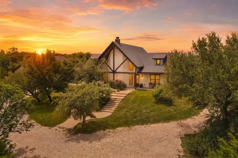 8029 N River Xing, China Spring, TX 76633