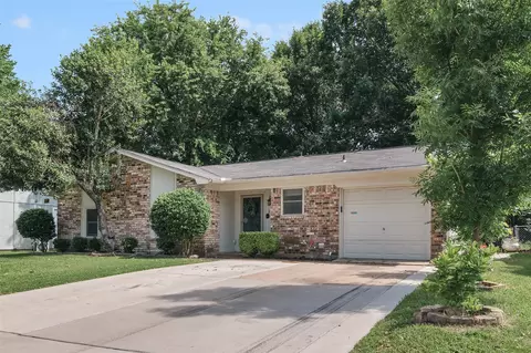 3110 Sandra Ln, Rowlett, TX 75088