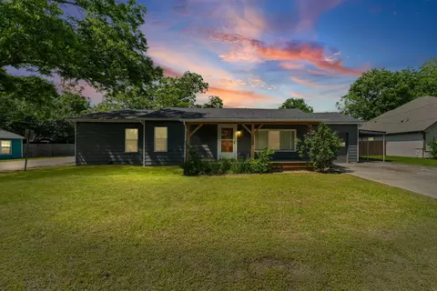 506 Pendleton St, Farmersville, TX 75442