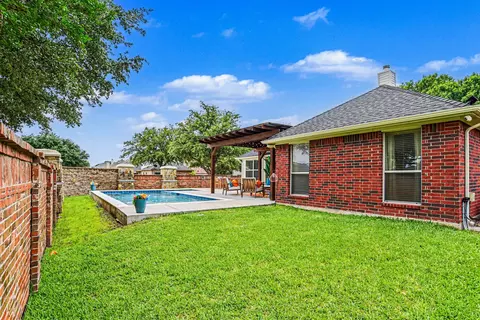 301 Cave River Dr, Murphy, TX 75094