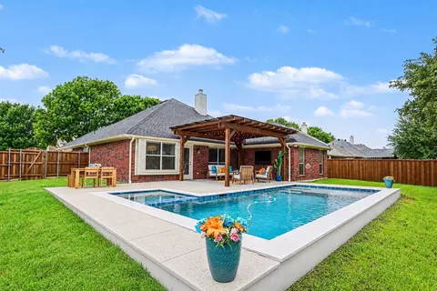 301 Cave River Dr, Murphy, TX 75094