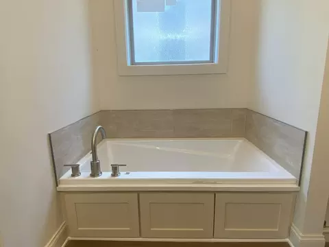 Bath - 707 Joseph Ln, Ruston, LA 71270 photo 1 of 3