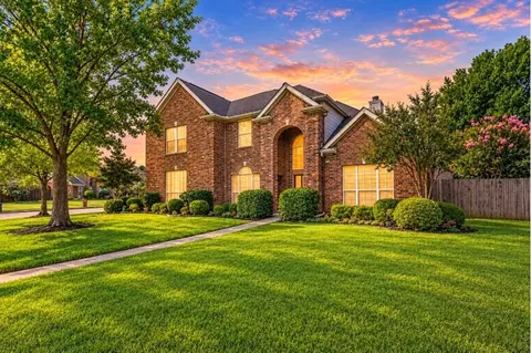 3001 Saint Lynda Dr, Mansfield, TX 76063