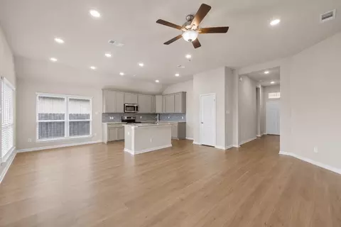 Living - 3213 Dottavio, Lorena, TX 76655 photo 2 of 4
