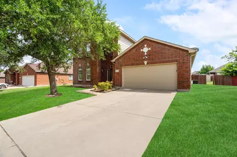 1738 Rock Ridge Dr, Cedar Hill, TX 75104