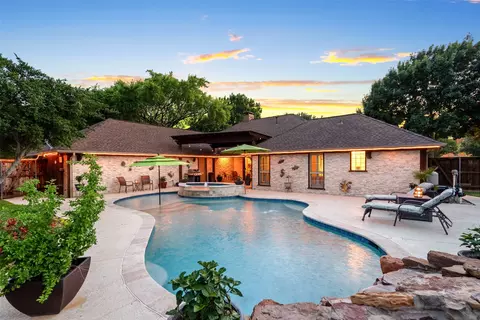 400 Hunters Ridge Cir, Coppell, TX 75019