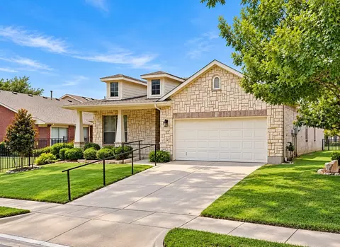 6820 Algarve Dr, Denton, TX 76210
