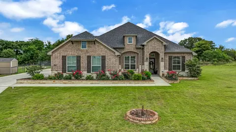 1036 Northern Oaks Ct, Springtown, TX 76082