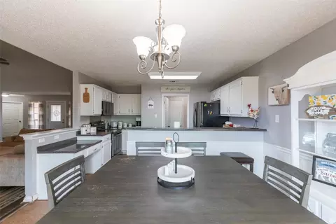 Dining - 4426 Cole Dr, Abilene, TX 79606 photo 2 of 4