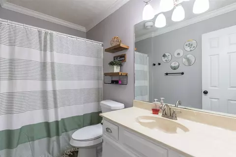 Bath - 4426 Cole Dr, Abilene, TX 79606 photo 5 of 5