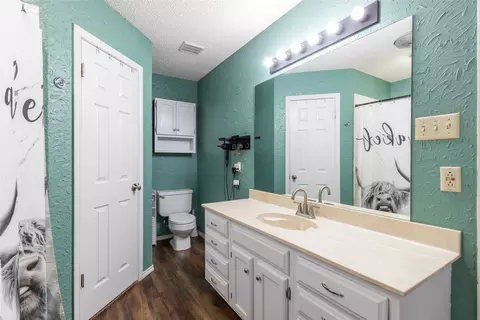 Bath - 4426 Cole Dr, Abilene, TX 79606 photo 3 of 5