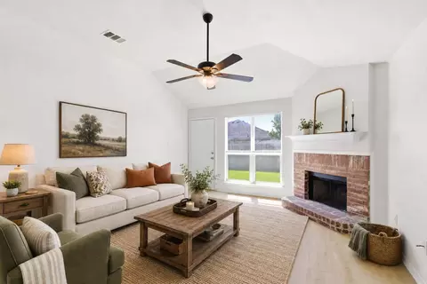 311 S Chestnut St, Forney, TX 75126