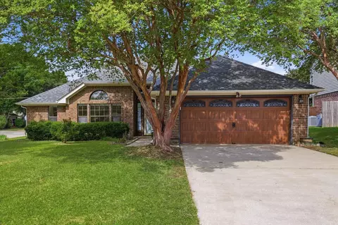 2617 Mountainview Dr, Corinth, TX 76210