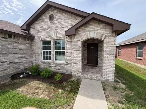 5801 Mountain Bluff Dr #50A, Fort Worth, TX 76179