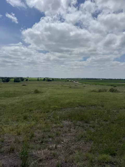 509 County Road 378, Lott, TX 76656