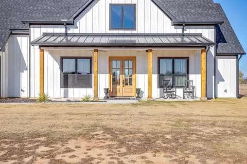 Exterior - 8140 Lavender Rd, Springtown, TX 76082 photo 3 of 6