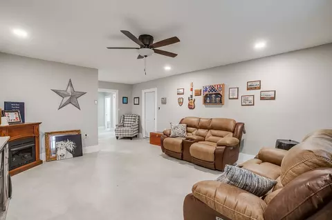 Other - 8140 Lavender Rd, Springtown, TX 76082 photo 5 of 8
