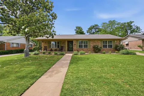 1517 W Shields Dr, Sherman, TX 75092