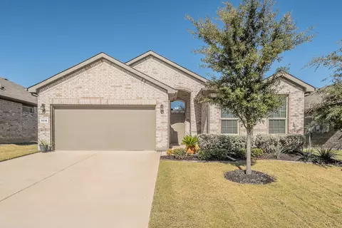 1216 Kerrville Ln, Weatherford, TX 76087