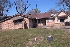 2404 Beverly Dr, Greenville, TX 75402