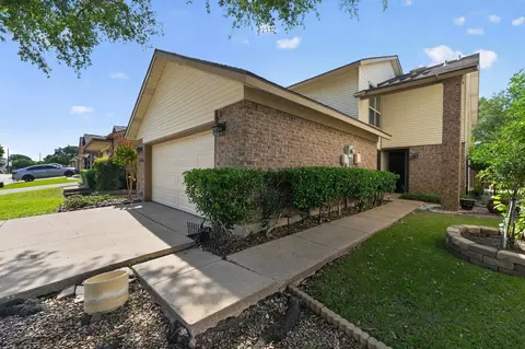 2416 Mira Dr, Garland, TX 75044
