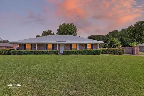 2313 Wesley Cir, Bossier City, LA 71111