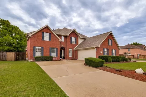 302 Village Trl, Trophy Club, TX 76262