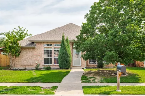2155 Arbor Creek Dr, Carrollton, TX 75010