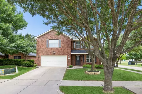2049 Kingsbridge Dr, Heartland, TX 75126