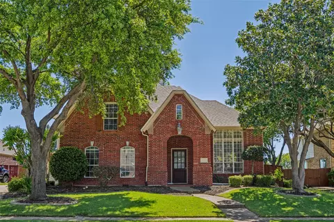 1629 Mcgee Ln, Carrollton, TX 75010