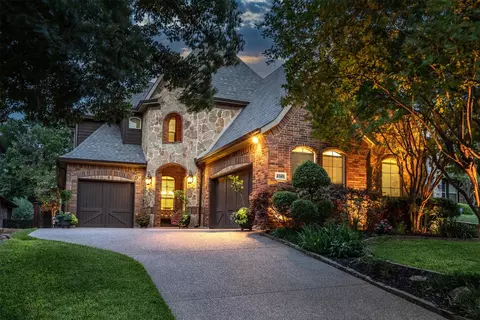 4349 Crestwood Ct, Grapevine, TX 76051